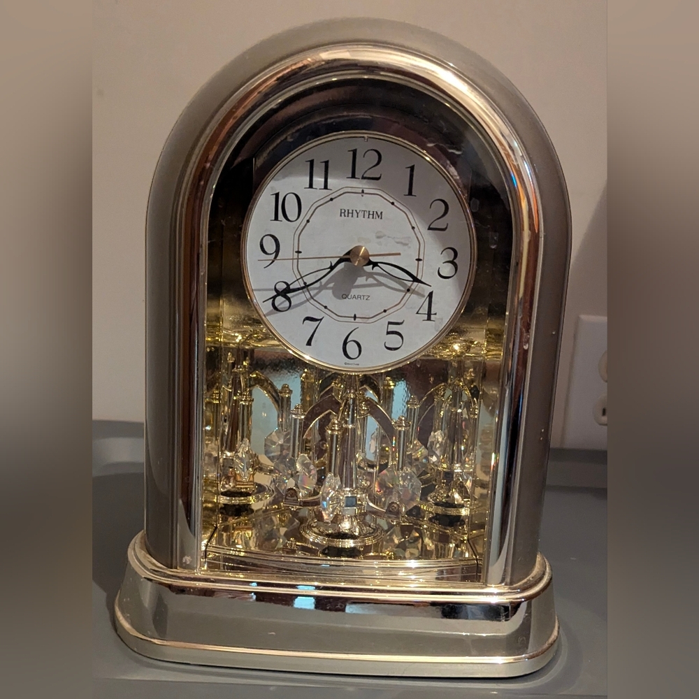 Desk clock